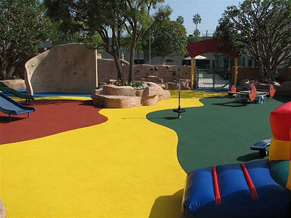 巫山彩色橡胶地面：色彩缤纷，创造多彩生活空间